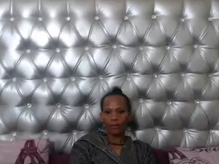 hornylaticia's Live Sex Cam Show