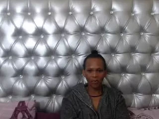 hornylaticia's Live Sex Cam Show