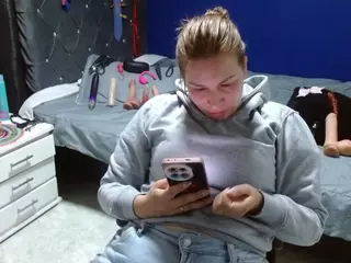 layanafuckass's Live Sex Cam Show