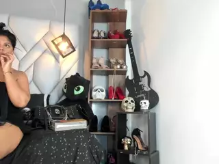 MirandaHaguen's Live Sex Cam Show