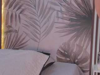 samaantha-white webcam