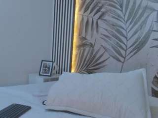 samaantha-white webcam model