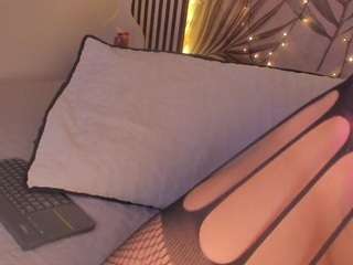 samaantha-white Live Webcam on CamSoda