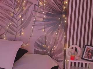 samaantha-white webcam