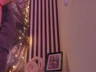 samaantha-white webcam