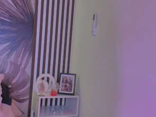 samaantha-white Live Webcam on CamSoda