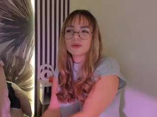 samaantha-white webcam