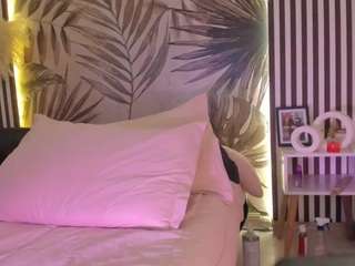 samaantha-white webcam