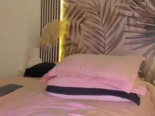 samaantha-white webcam