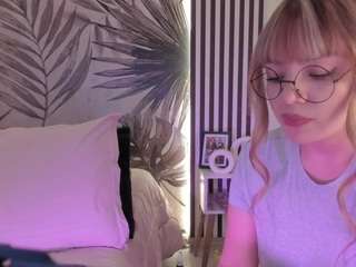samaantha-white Live Webcam on CamSoda