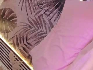 samaantha-white webcam