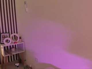 samaantha-white webcam