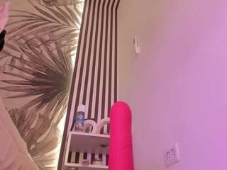 samaantha-white webcam