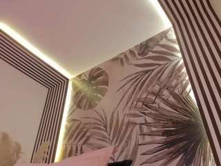 samaantha-white webcam