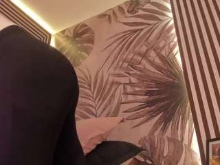 samaantha-white webcam