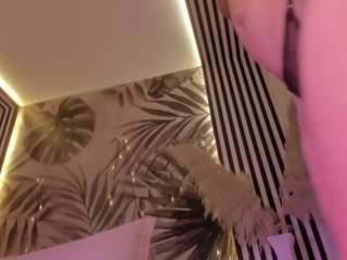 samaantha-white's live room