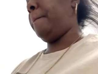 sweetnesssqueen webcam model