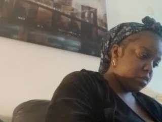 sweetnesssqueen webcam