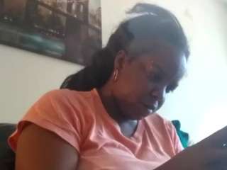 sweetnesssqueen webcam