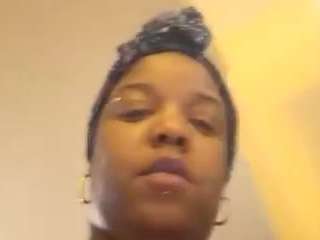 sweetnesssqueen webcam model