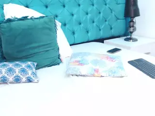 ParisRoa's Live Sex Cam Show
