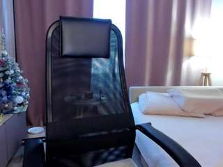 aliceevan's CamSoda show and profile