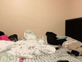 hailzeffn from CamSoda