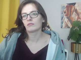 nadinesensual webcam model