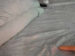 charlottee-4 Live Webcam on CamSoda