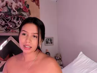 charlottee-4's Live Sex Cam Show