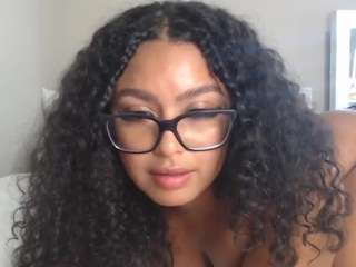Lia L
