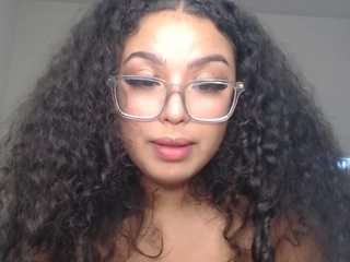 mmmmmmlia Live Webcam on CamSoda