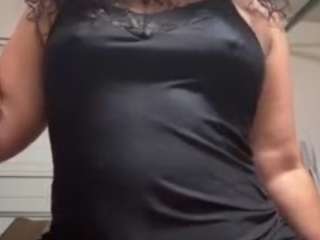 Lia L