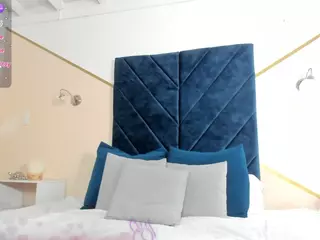Chantal's Live Sex Cam Show