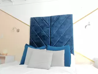 Chantal's Live Sex Cam Show