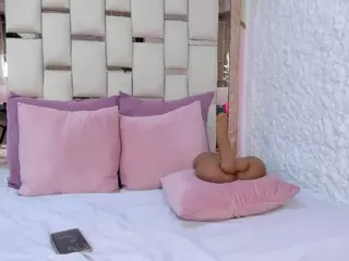 Chantal's Live Sex Cam Show