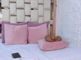 Chantal's Live Sex Cam Show
