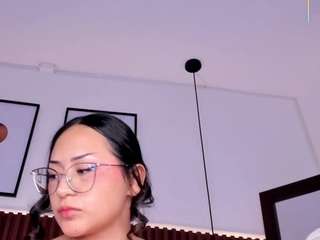emma-white001 from CamSoda is Freechat