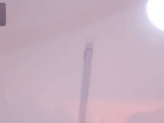 emma-white001 Live Webcam on CamSoda