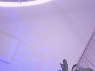 emma-white001