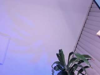 emma-white001