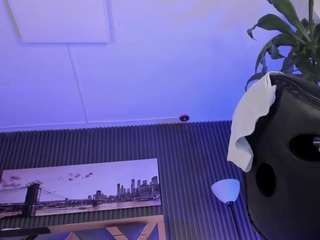 emma-white001's live room