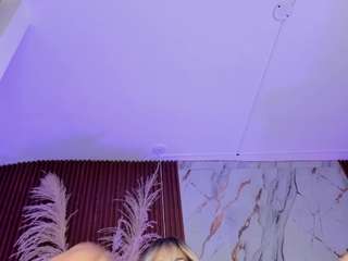 emma-white001