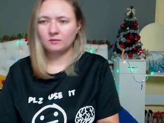 sallyverda's CamSoda show and profile