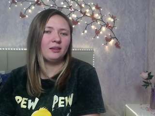 sallyverda, female webcam model,  years old, on live webcam
