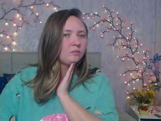 sallyverda's CamSoda show and profile