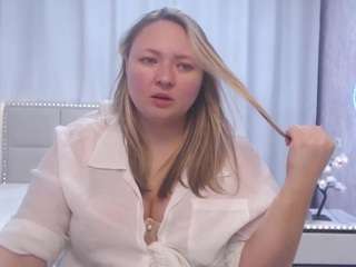 SallyVerda live webcam show