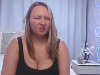 SallyVerda live webcam show