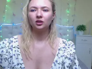 SallyVerda's Live Sex Cam Show