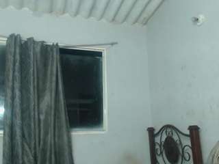 sexyslimcat webcam model